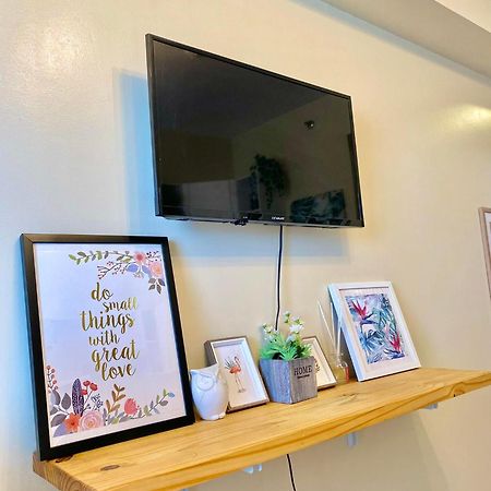 Cozy Studio In Metro Davao With W&D, Pool, & Gym Exterior photo